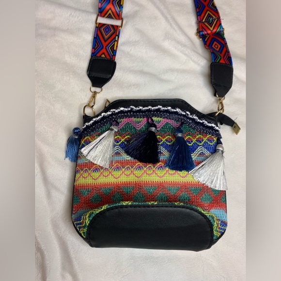NWOT BOHO Embroidered Crossbody Purse with Tassels - Picture 6 of 7